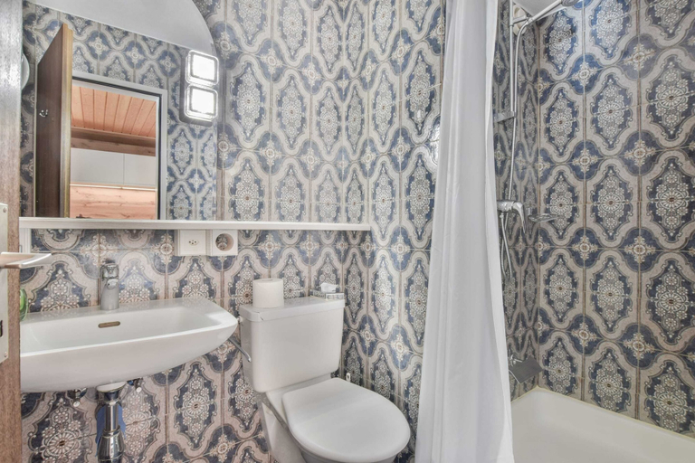Bathroom, Rhodania 56, Raron