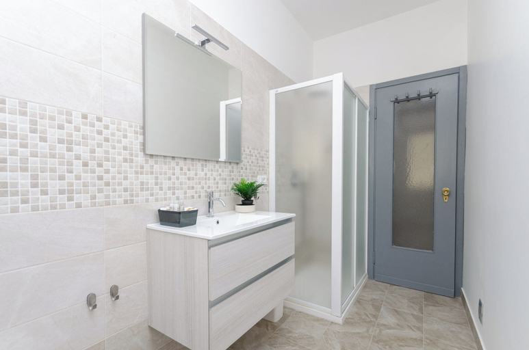 Bathroom 3, VivimiHome-Navigli Lussuoso Appartamento, Milano