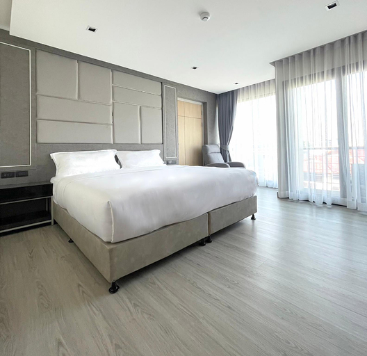 Bedroom 13