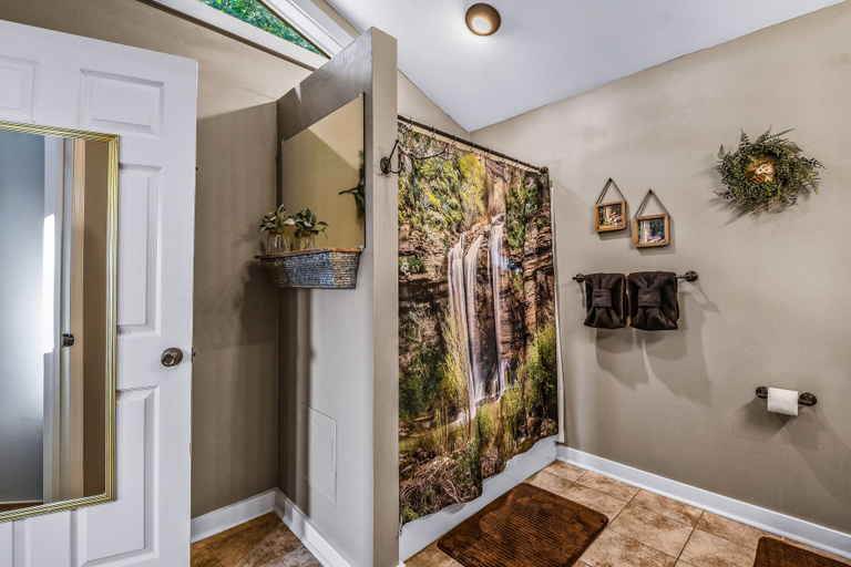 Bathroom 3, Roundtop Mountain Ridge 2 Bedroom Cabin by RedAwning, Sevier