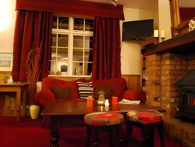Others 5, Halfway House, Worcestershire