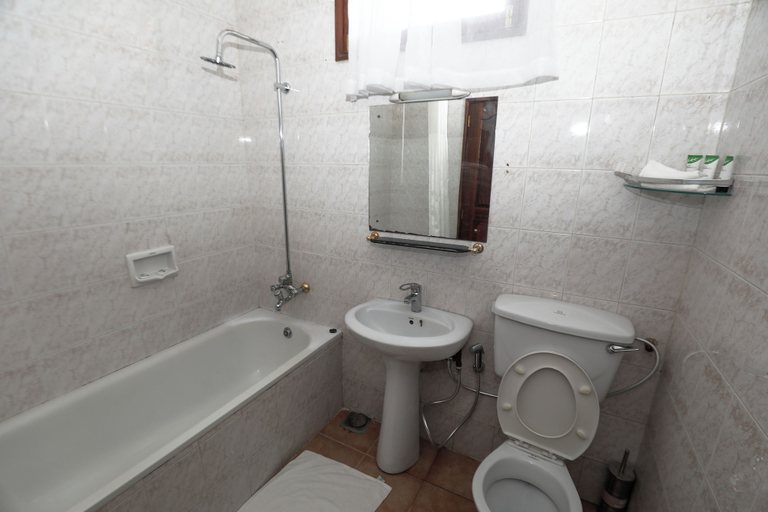 Bathroom 4, SAS Residence, Arusha Urban