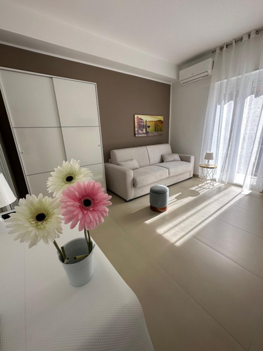 Others 5, Four Rooms Naxos, Messina