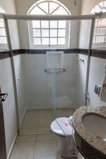 Bathroom 4, Pousada Nefelibatas, Águas de Lindóia