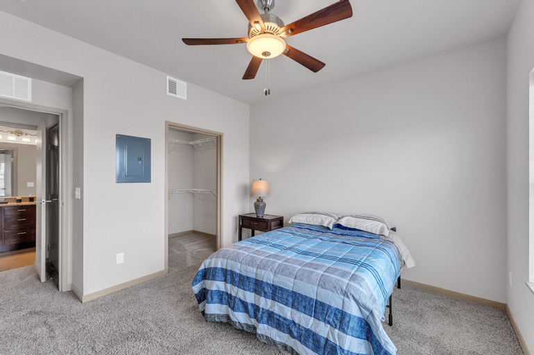 Bedroom 3, Luxurious 1 Bed 1 Bath Apartment At The Meadows 1 Bedroom Apts by FlexHaus, Pennington