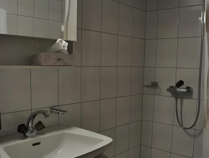 Bathroom, Hotel-Restaurant Ackersand, Visp