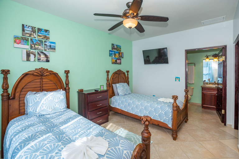 Bedroom 3, Villa Del Playa #4, Roatán