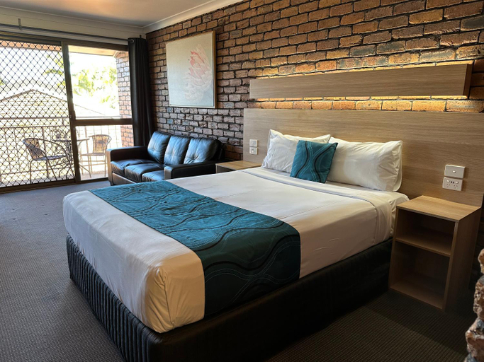 Bedroom 12