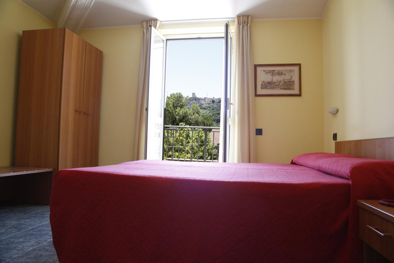 Others 5, Hotel Narnia, Terni