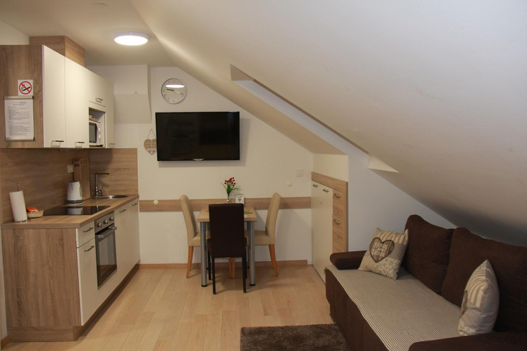 Others 5, Apartments Borna 2, Zagreb