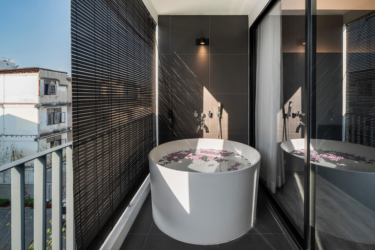 Bathroom 4