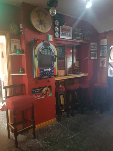 Others 2, O'Loughlin's Bar