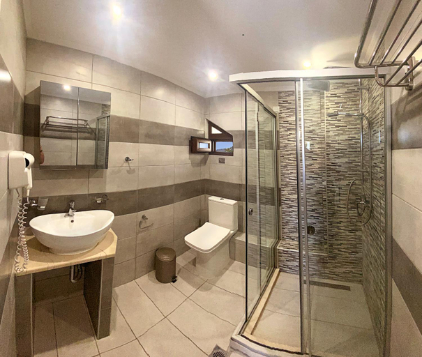 Shower 5, Tesoro luxury apartments, Epirus