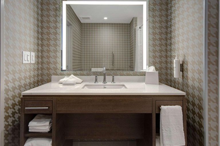 Bathroom 11
