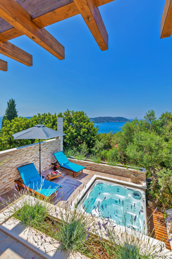Others 3, Residences Island View, Pojezerje