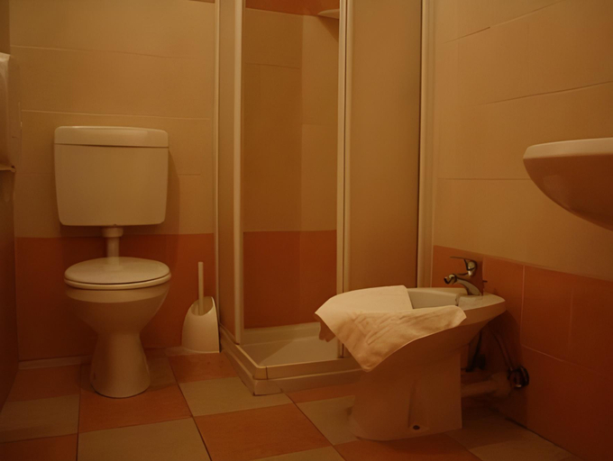 Bathroom 5, Casa A Colori Padova, Padua