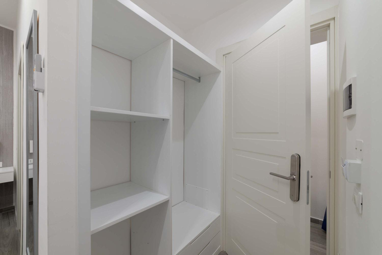 Others 3, Blanc Rooms, Palermo