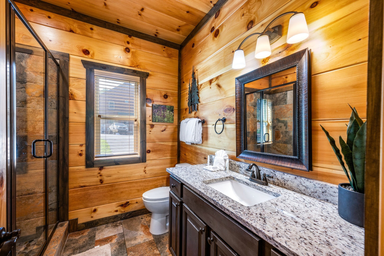 Bathroom 3, Mountain Skyy 3 Bedroom Cabin by RedAwning, Sevier