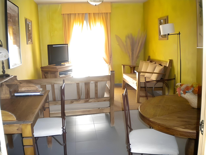 Others 5, Hostal Casa Juan, Huesca
