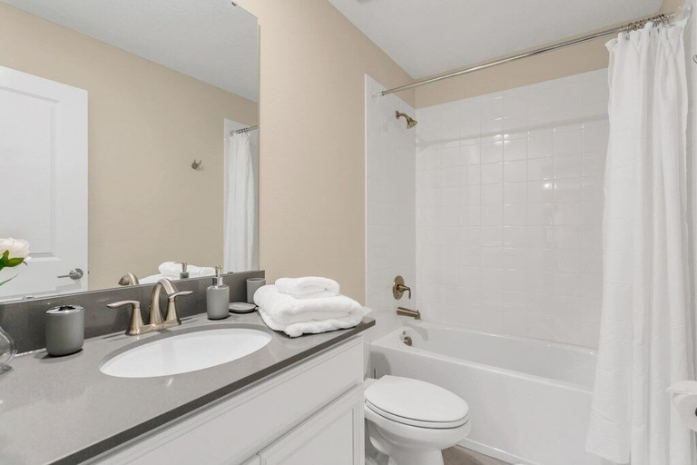 Bathroom 3, 4552target 9 Bedroom Home, Osceola