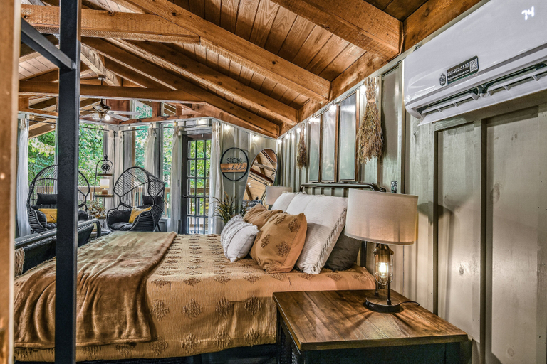 Bedroom 3, Light'n Bug Bungalow 1 Bedroom Cabin by RedAwning, Blount