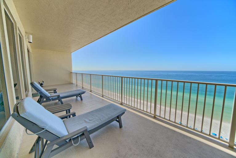 Others 5, Luxurious Beachfront Condo with Beachside Pool Access and Free WiFi - Unit 1202 by RedAwning, Bay