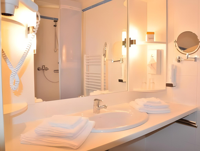 Bathroom 3, Hotel garni Kranzbichlhof, Hallein