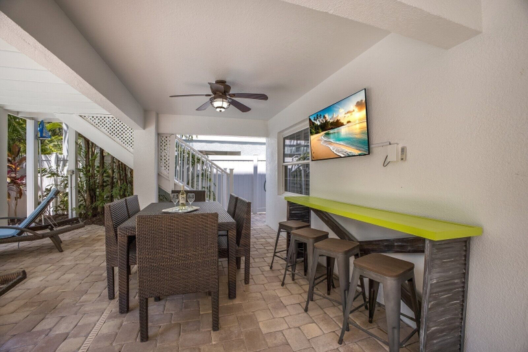 Food & Drinks, Splash Of Lime 3 Bedroom Home by RedAwning, Manatee