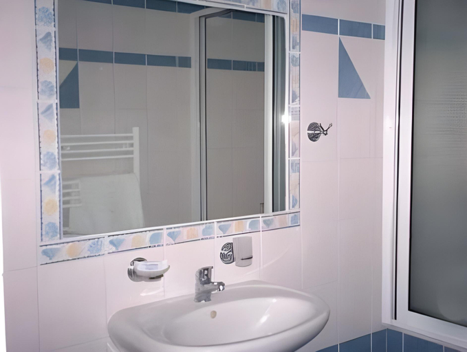 Bathroom, Kourmas Suites, Peloponnese