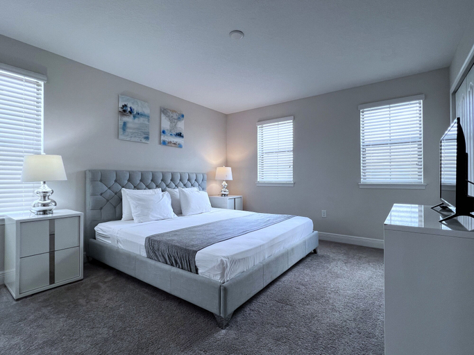 Bedroom 2, Balmoral Resort-192kb 4 Bedroom Home by RedAwning, Polk