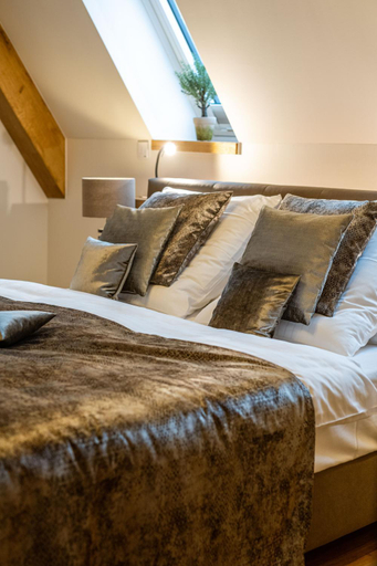 Bedroom 13