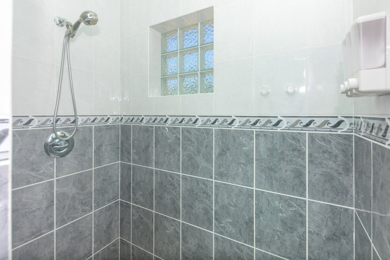 Bathroom 3, Coco View Canal Lot 18 Private Home 3 Bedroom Home, Roatán