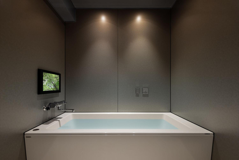 Bathroom 27