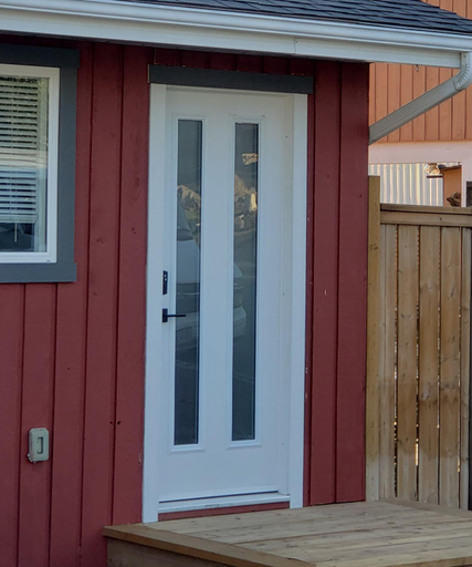 Exterior & Views