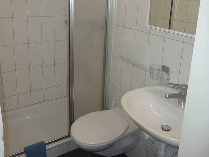 Bathroom 3, Hotel Gasthaus Hirschen, Baden
