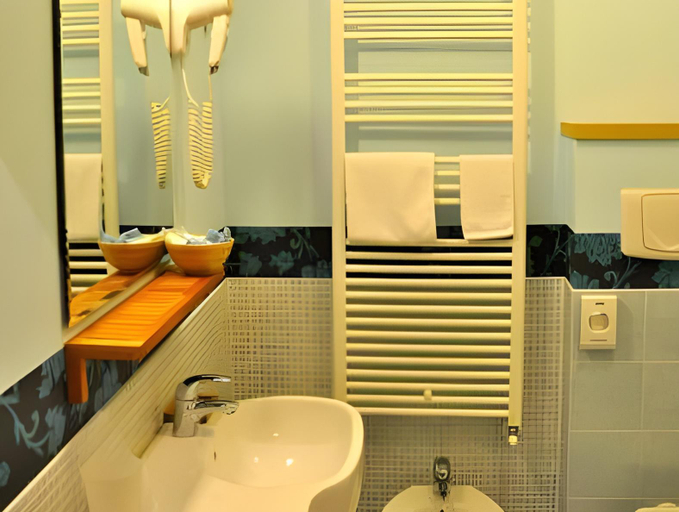 Bathroom 3, Letto & Riletto, Macerata