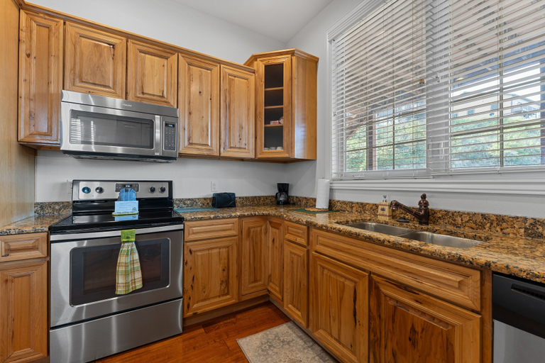 Others 5, Cr-ff3 -mountain Breeze 2 Bedroom Home, Stone