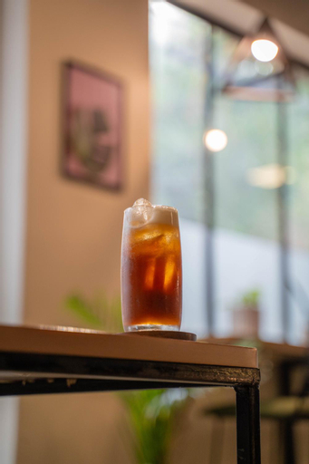 Food & Drinks 3, Minimalist One Hauz Khas Village, West