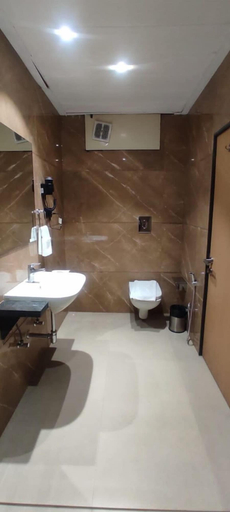 Bathroom 5, HOTEL VIVOTEL, Surat