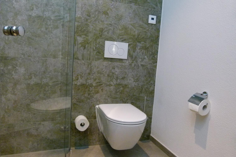 Bathroom 3, Hotel Grune Elster, Fürth