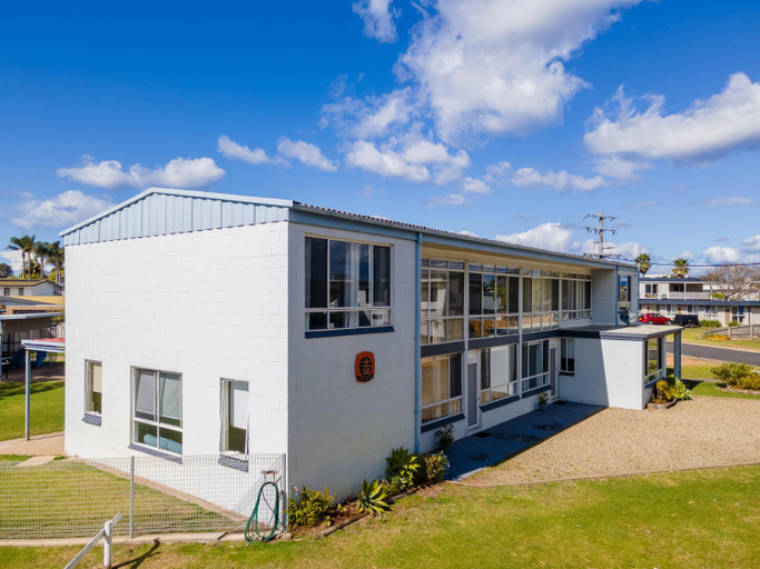 Exterior & Views 1, Fishpen Holiday Apartments