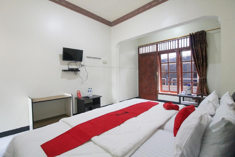 Bedroom 8