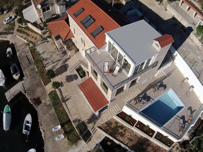 Others 3, Charming Villa in Vela Luka on the Beach, Vela Luka