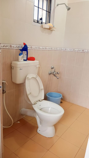 Bathroom 2, Thangam Cottage, Dindigul