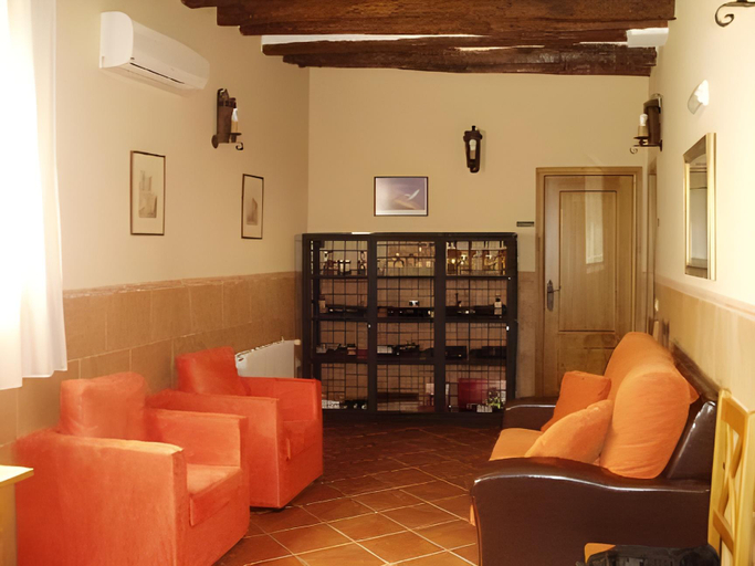 Public Area, Hotel Rural Real de Laroles Nevada bike and treeking, Granada