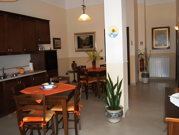 Others 2, Pompei Luxury Rooms, Napoli