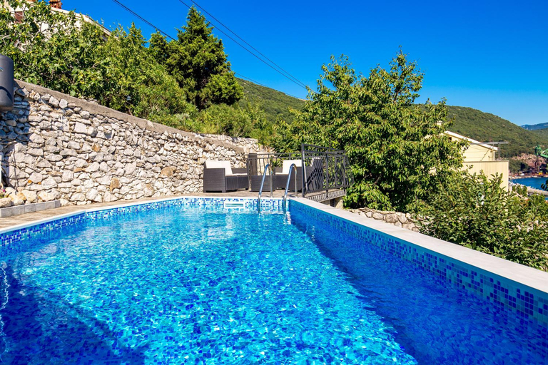 Others 3, Villa Volcera, Bakar