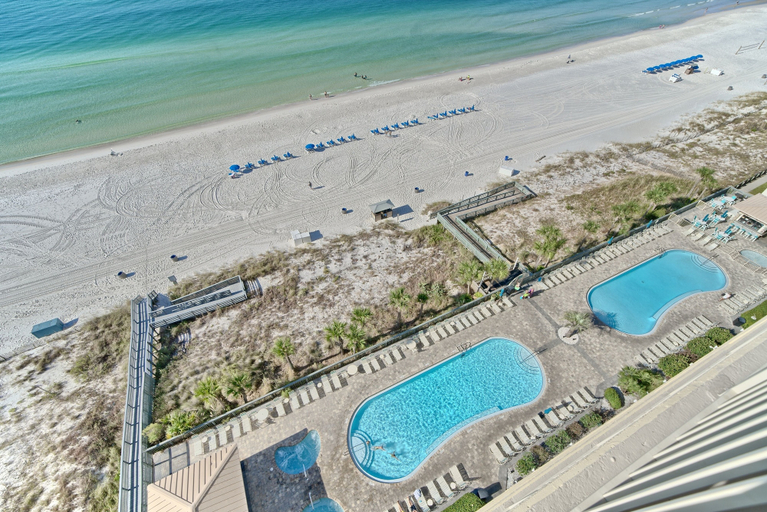 Exterior & Views, Luxurious Beachfront Condo with Beachside Pool Access and Free WiFi - Unit 1202 by RedAwning, Bay