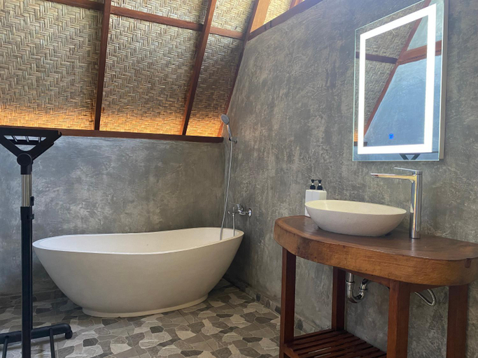 Bathroom 8