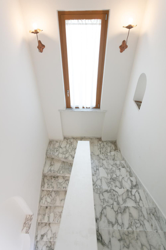 Others 4, Le Gemme Guest House, Napoli